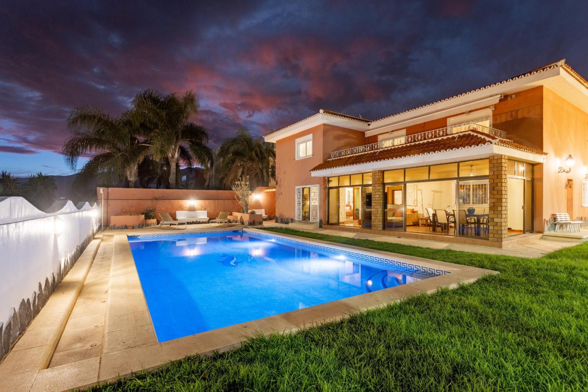 One & Only Sports And Relax Villa Heated Pool By Eden Rentals Tabaiba Exterior photo